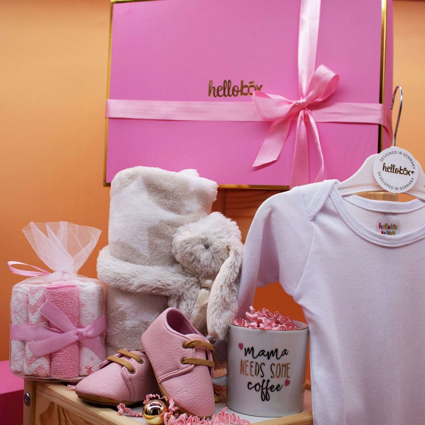 Hellobox Geschenk Neugeborenes mit Babydecke, Kuscheltier
